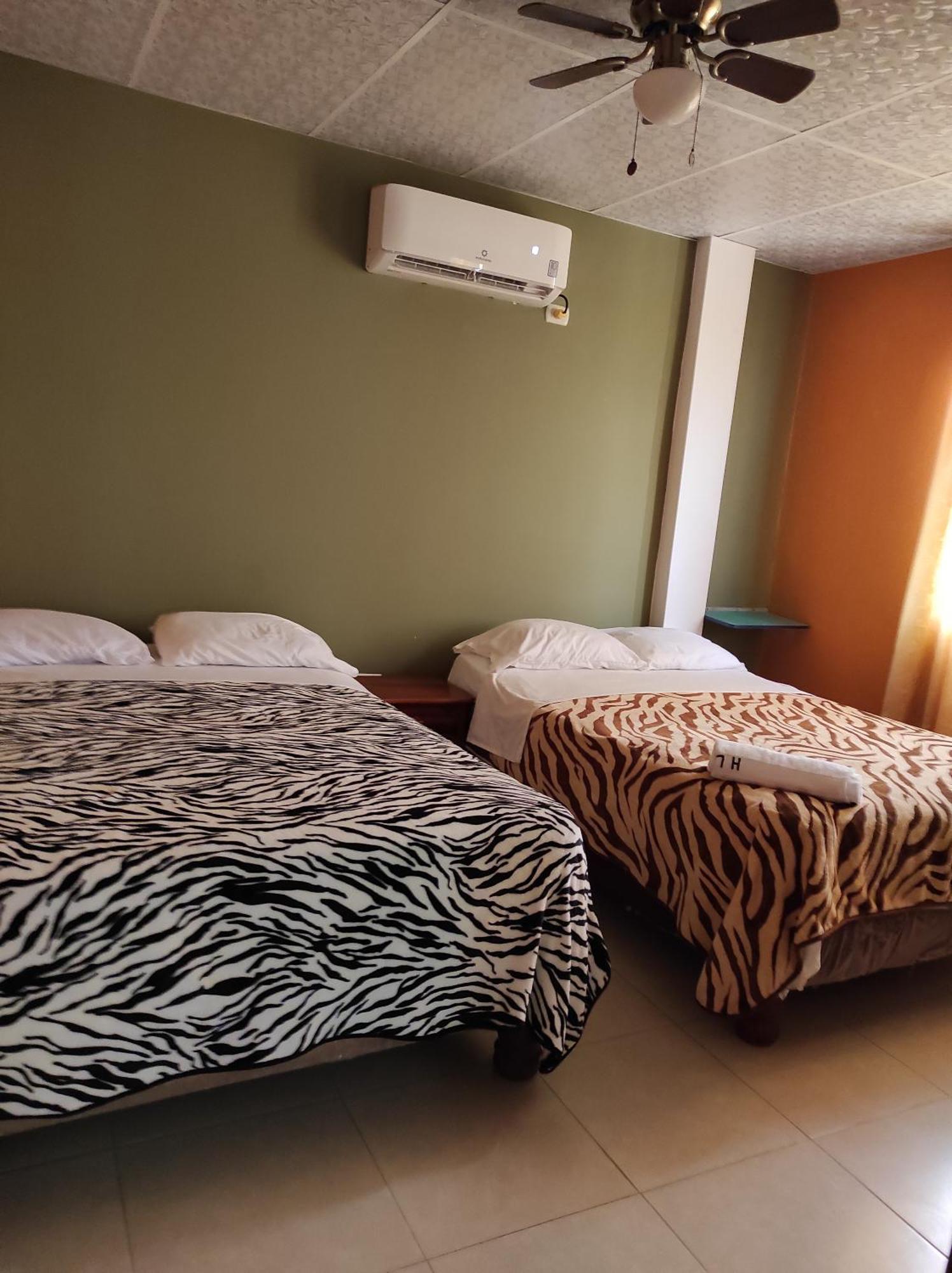 Hostal Las Garzas Del Pelado Playas Esterno foto